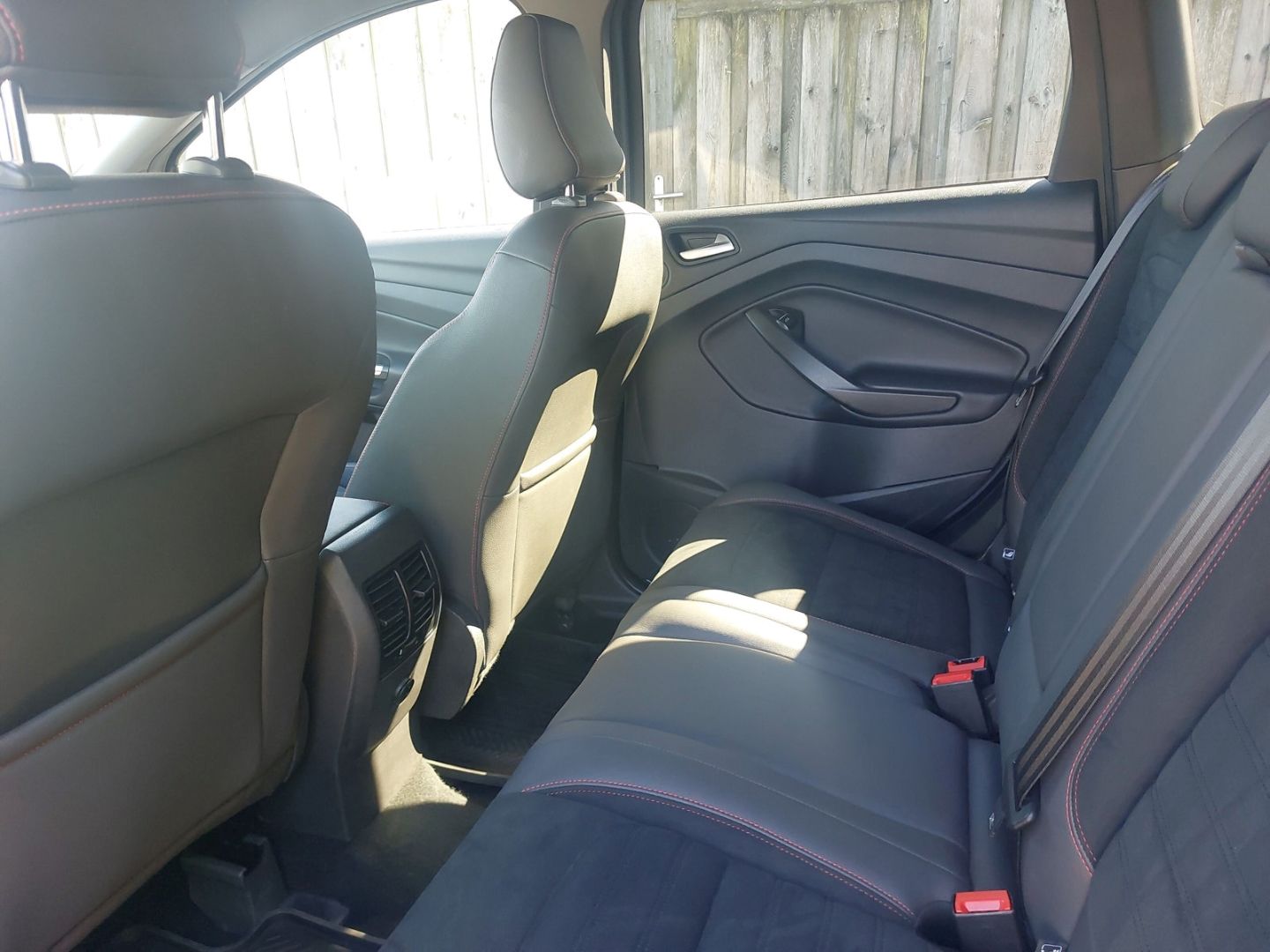 Ford Kuga - Bild 13 von 15