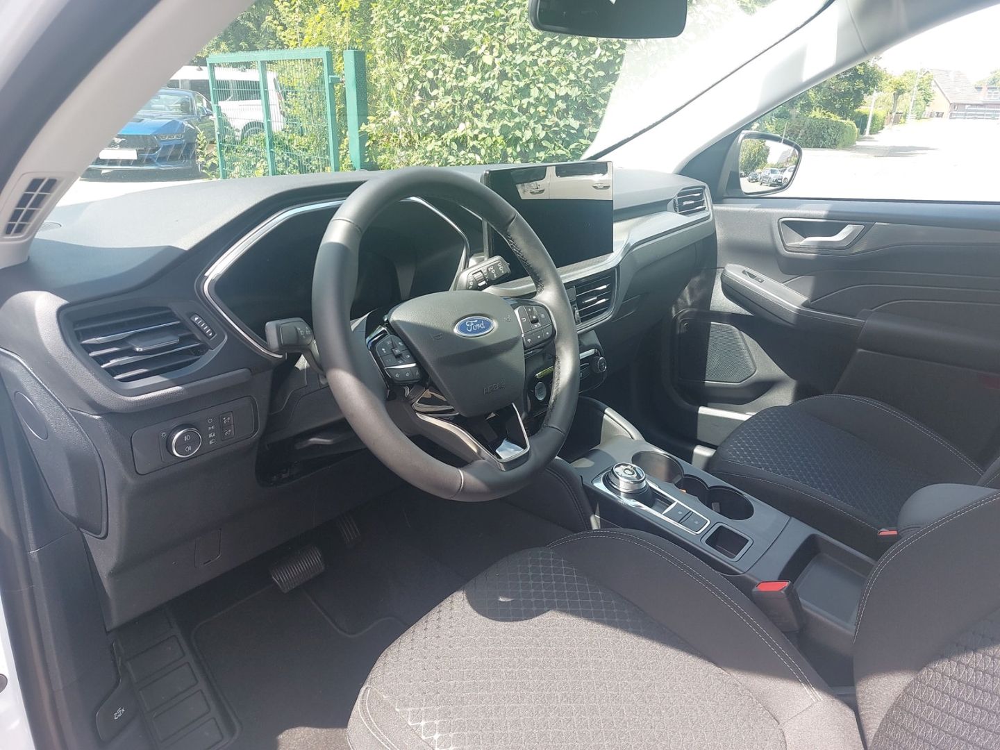 Ford Kuga - Bild 10 von 15