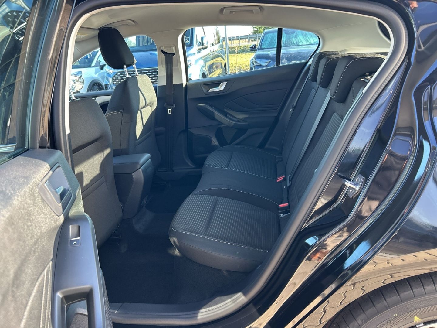 Ford Focus Titanium Navi Kamera  Lenkradhzg. WLAN Sitzhzg. - Bild 13 von 20