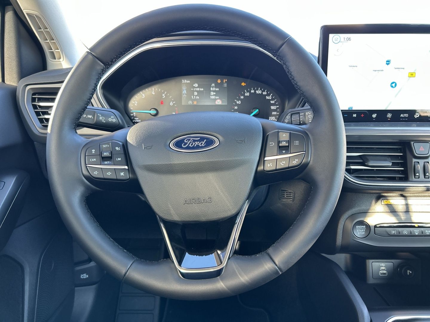 Ford Focus Titanium Navi Kamera  Lenkradhzg. WLAN Sitzhzg. - Bild 15 von 20