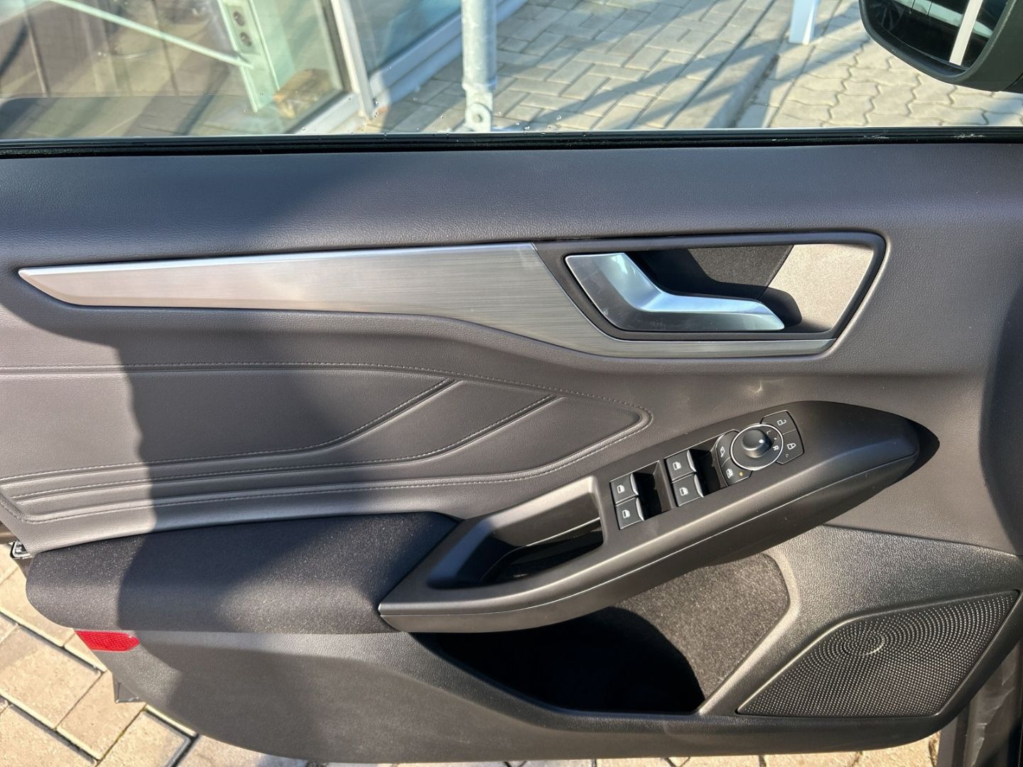 Ford Focus Titanium Navi Kamera  Lenkradhzg. WLAN Sitzhzg. - Bild 20 von 20