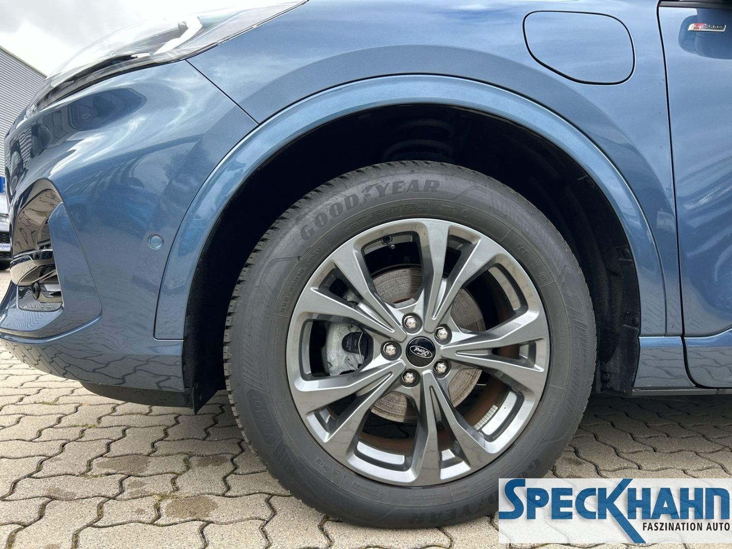 Ford Kuga Plug-In Hybrid ST-Line 2.5 Duratec -PHEV Kamera PDCv+h SHZ - Bild 8 von 20