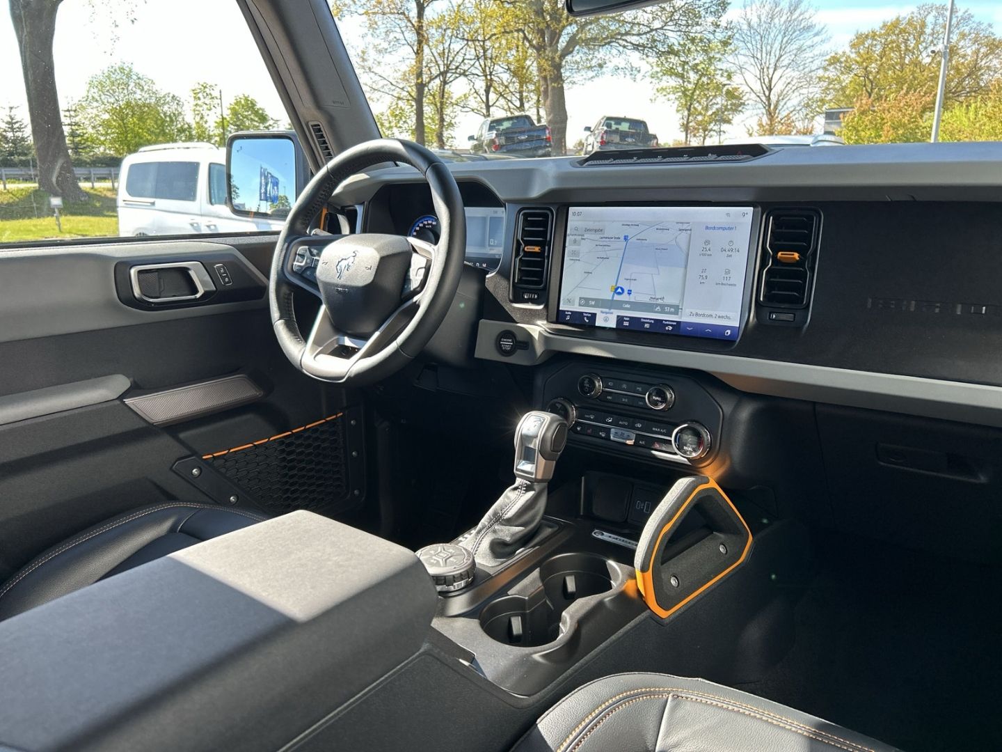 Ford Bronco - Bild 12 von 15