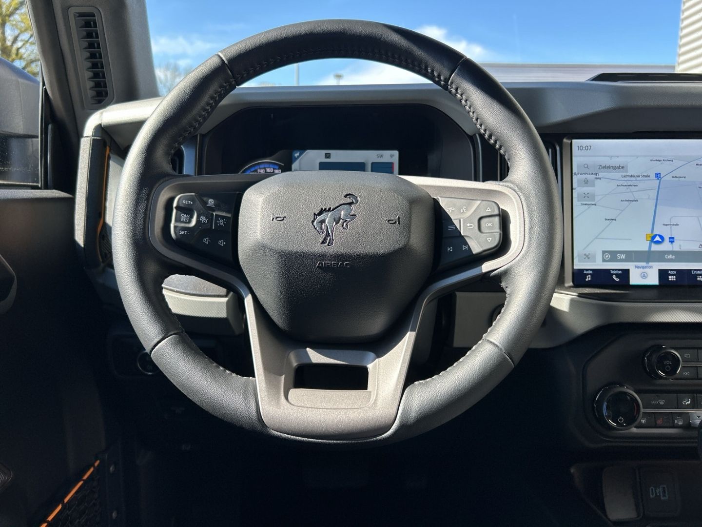 Ford Bronco - Bild 15 von 15