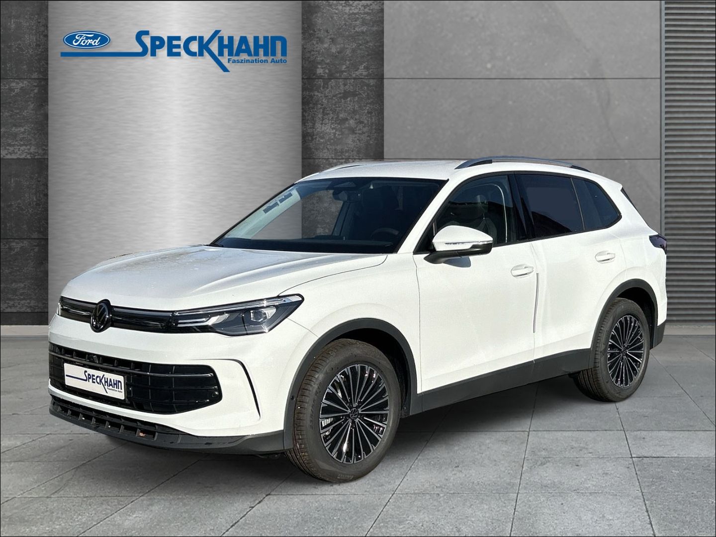Volkswagen Tiguan Life 2.0TDI AHK 3-Zonen-KLIMA KAMERA NAVI LED-Hauptscheinwerfer - Bild 1 von 20
