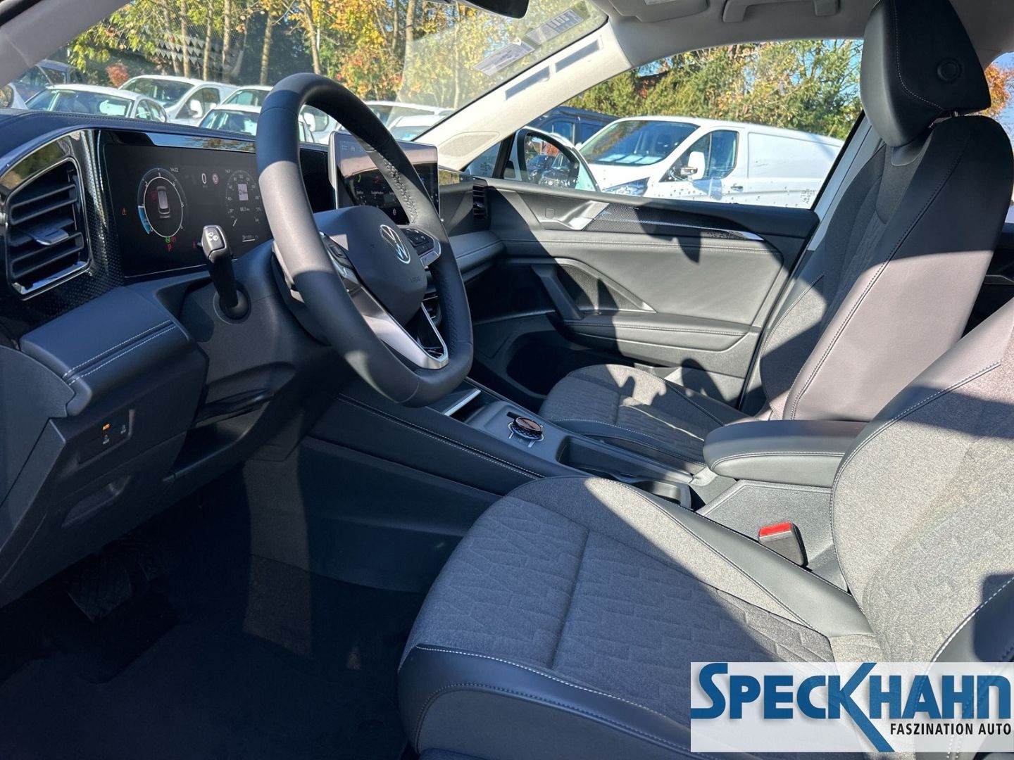 Volkswagen Tiguan Life 2.0TDI AHK 3-Zonen-KLIMA KAMERA NAVI LED-Hauptscheinwerfer - Bild 11 von 20