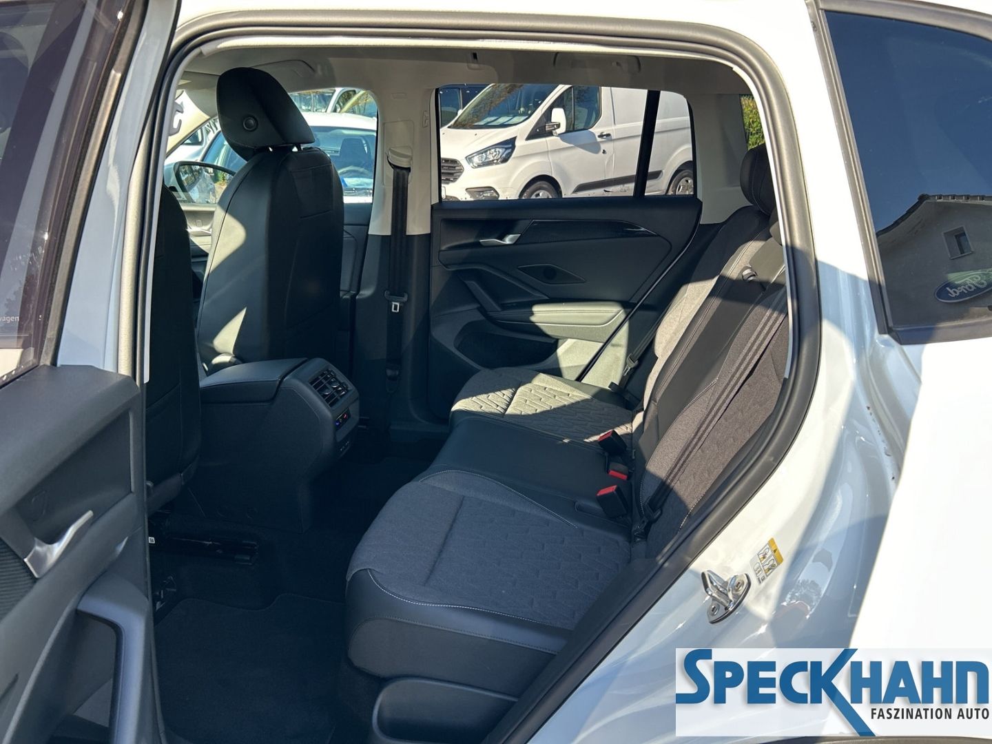 Volkswagen Tiguan Life 2.0TDI AHK 3-Zonen-KLIMA KAMERA NAVI LED-Hauptscheinwerfer - Bild 13 von 20