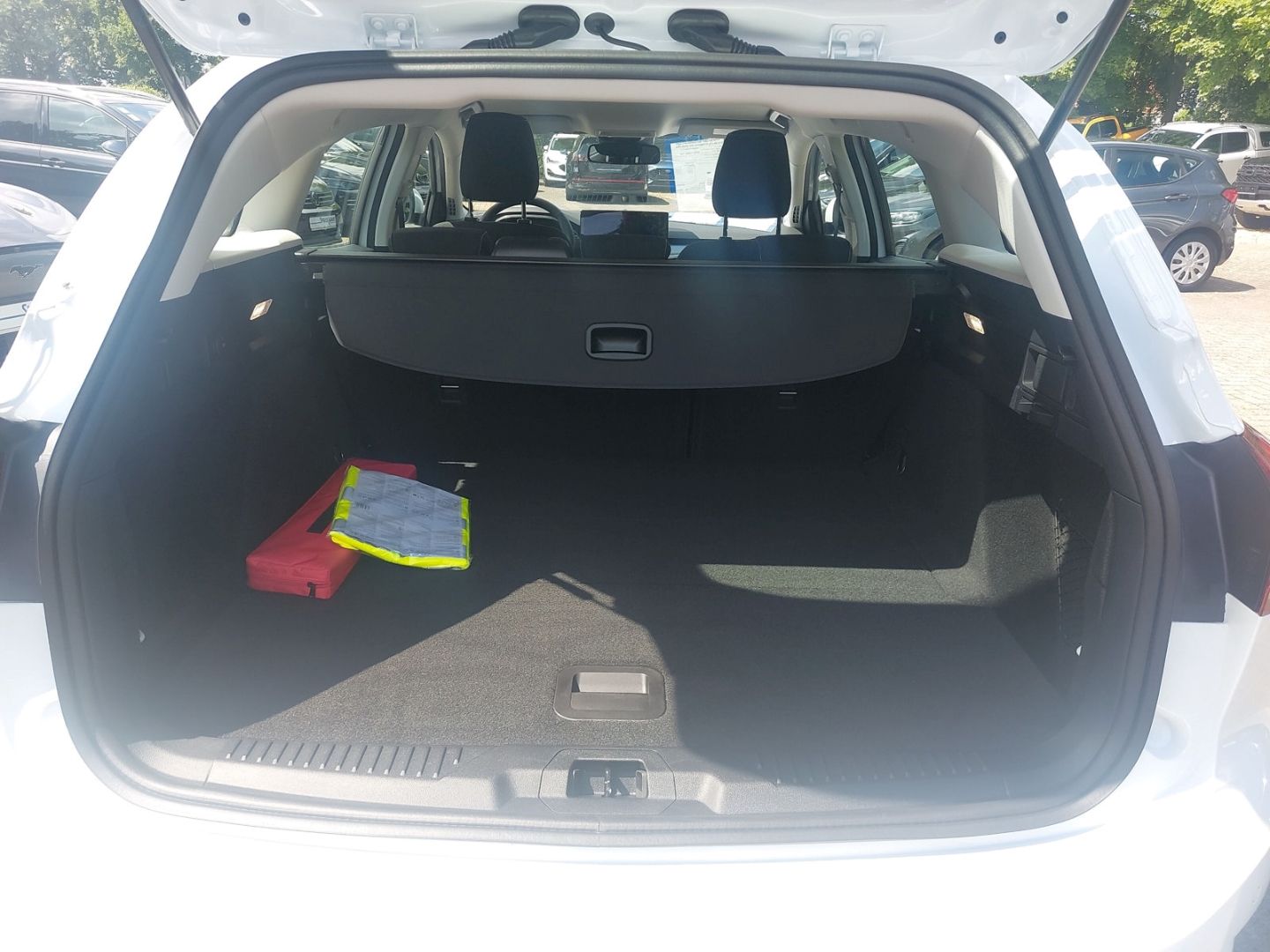 Ford Focus Turnier Titanium Design Kamera eCall LED CarPlay - Bild 9 von 20