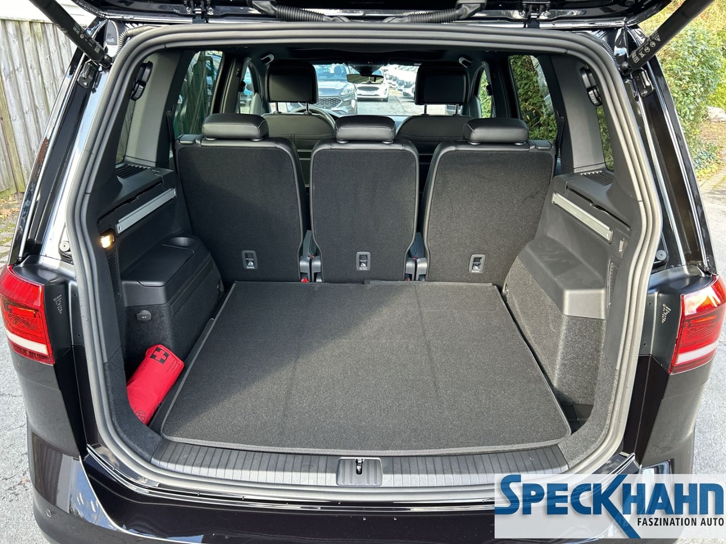 Volkswagen Touran GOAL BMT Start-Stopp 1.5 TSI SHZ Beheizbare Frontscheibe LED-Hauptscheinwerfer - Bild 9 von 20