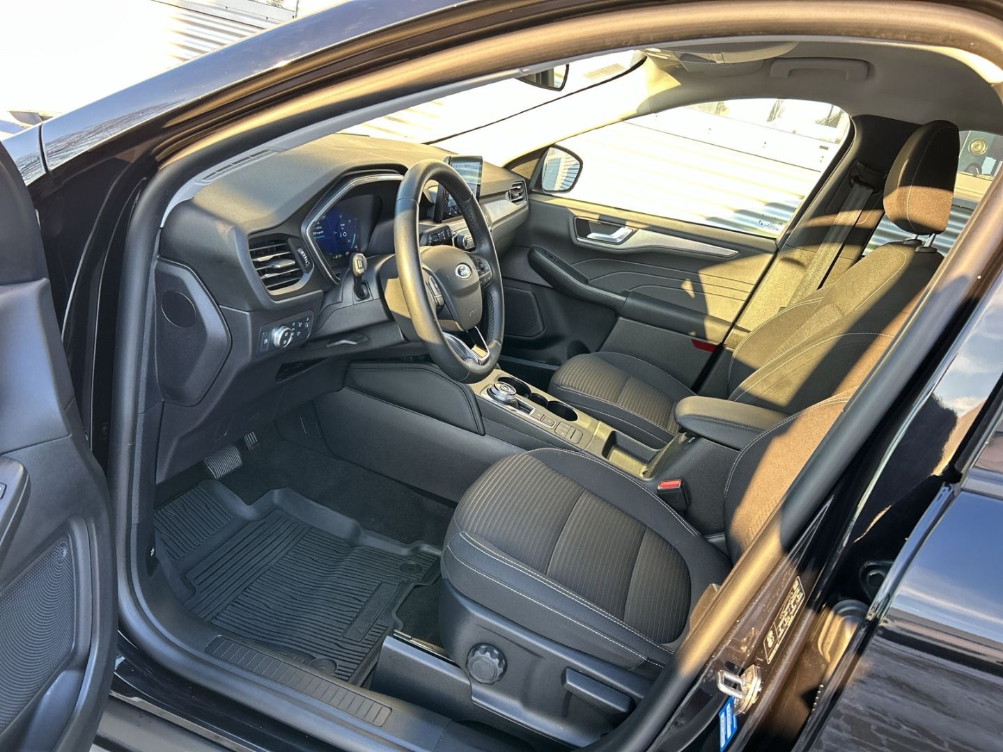 Ford Kuga - Bild 10 von 15