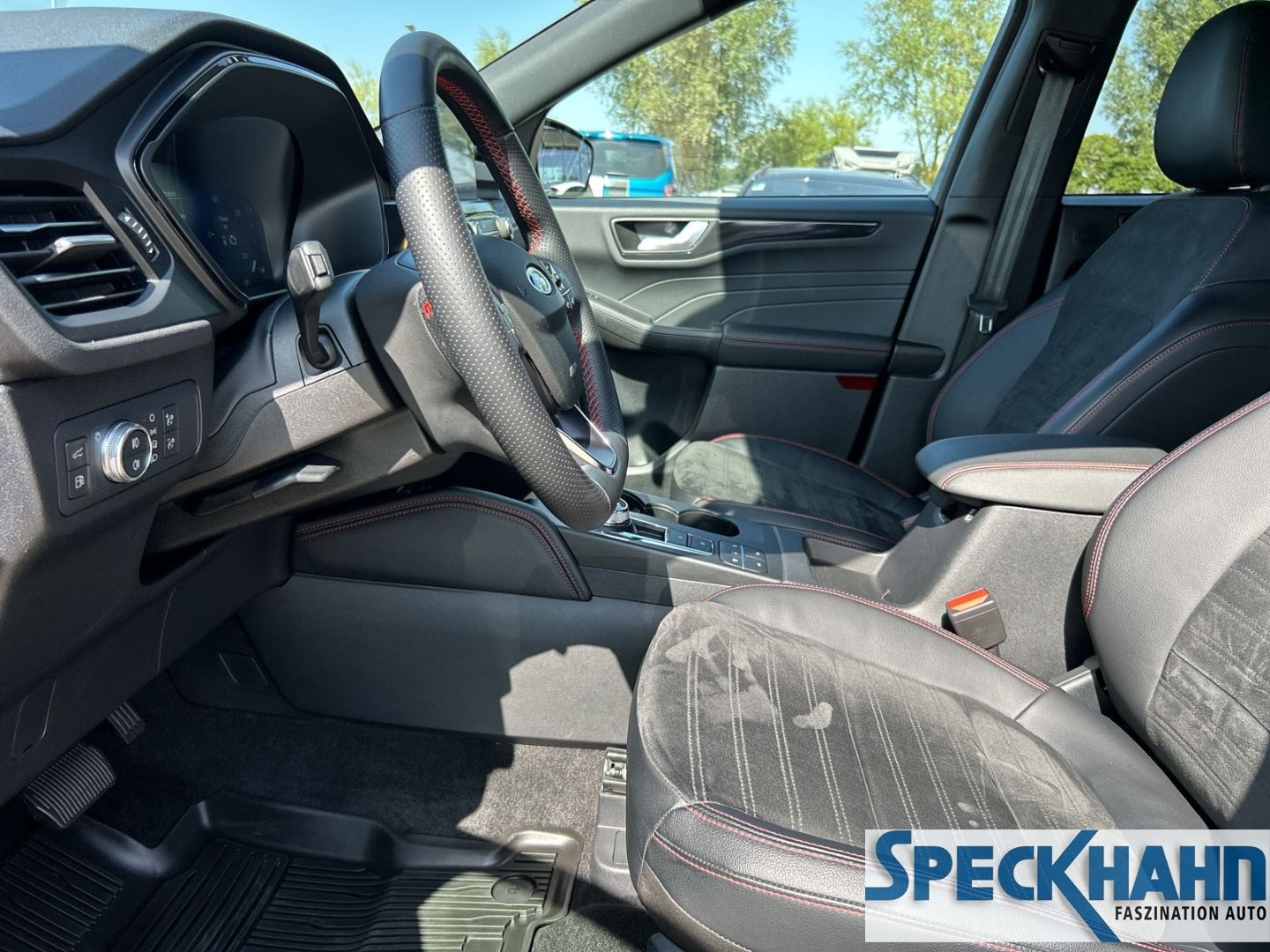 Ford Kuga - Bild 11 von 15