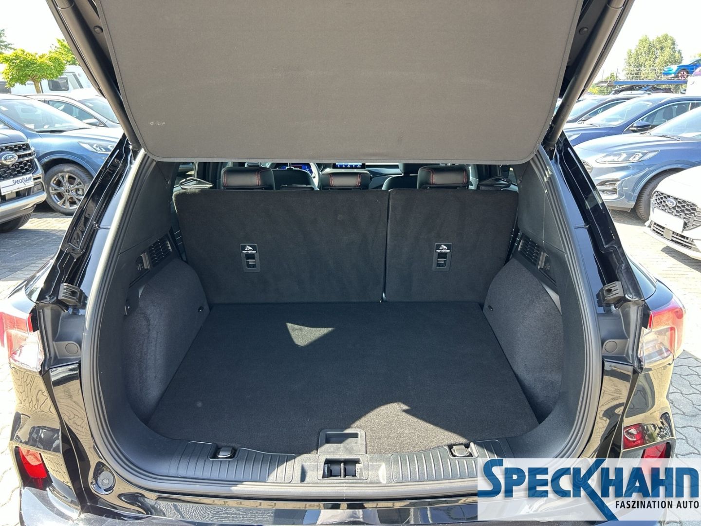 Ford Kuga - Bild 9 von 15