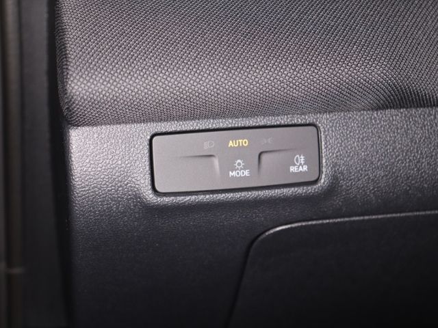 Volkswagen T-Roc - Bild 10 von 15