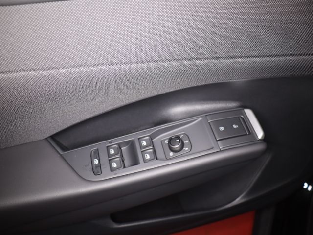 Volkswagen T-Roc - Bild 9 von 15