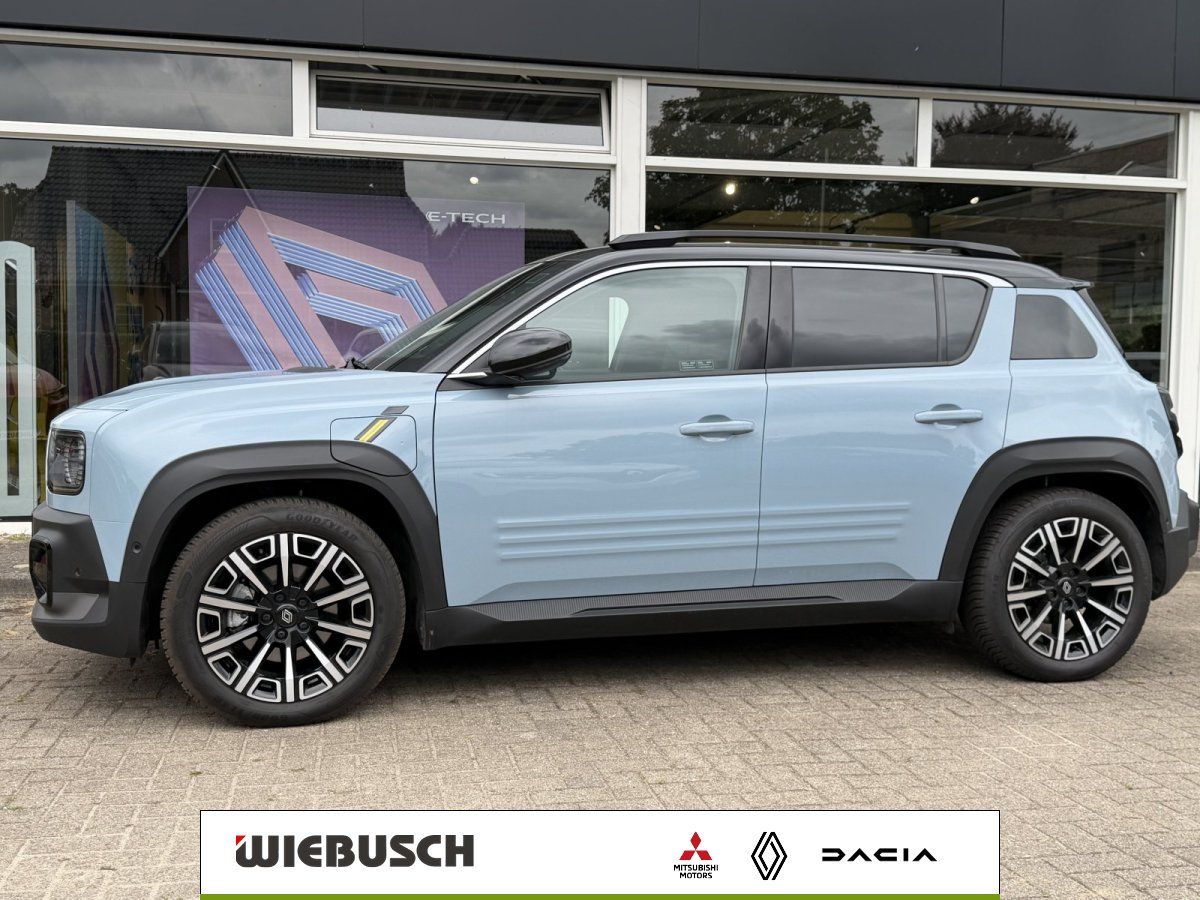Renault SUV in Hellblau mit E-Tech Ladeanschluss, Seitenansicht