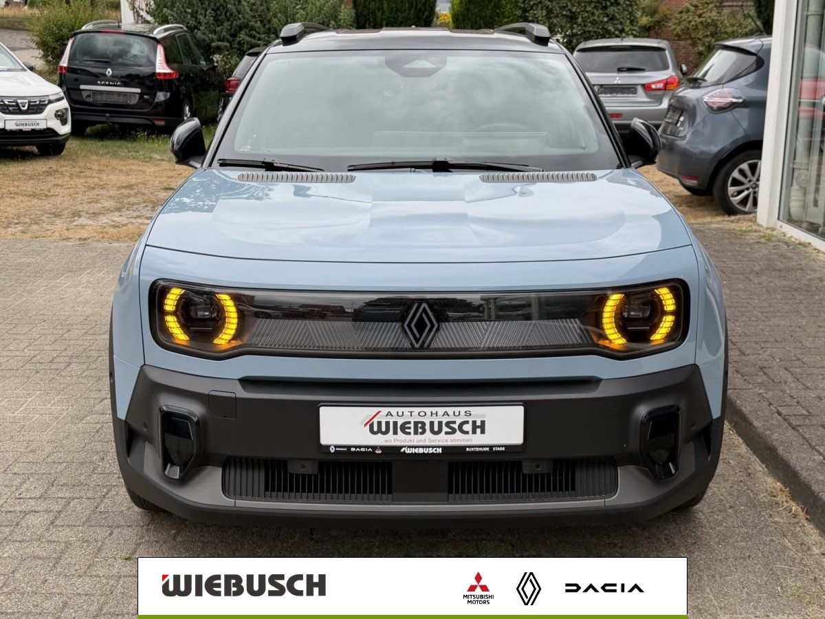 Renault SUV in Blau, Frontansicht mit LED-Scheinwerfern beim Autohaus Wiebusch