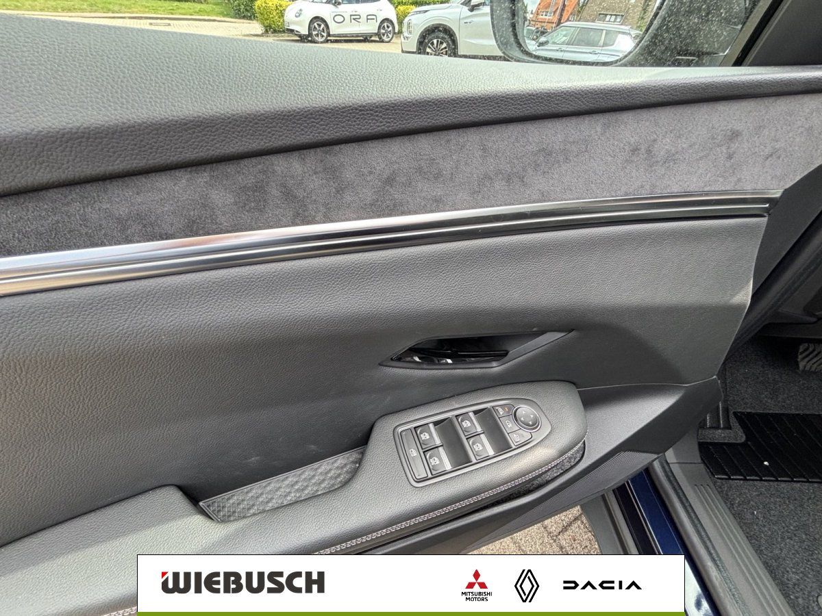 Mitsubishi Innenraum Tuerverkleidung mit Fensterheber-Bedienelementen