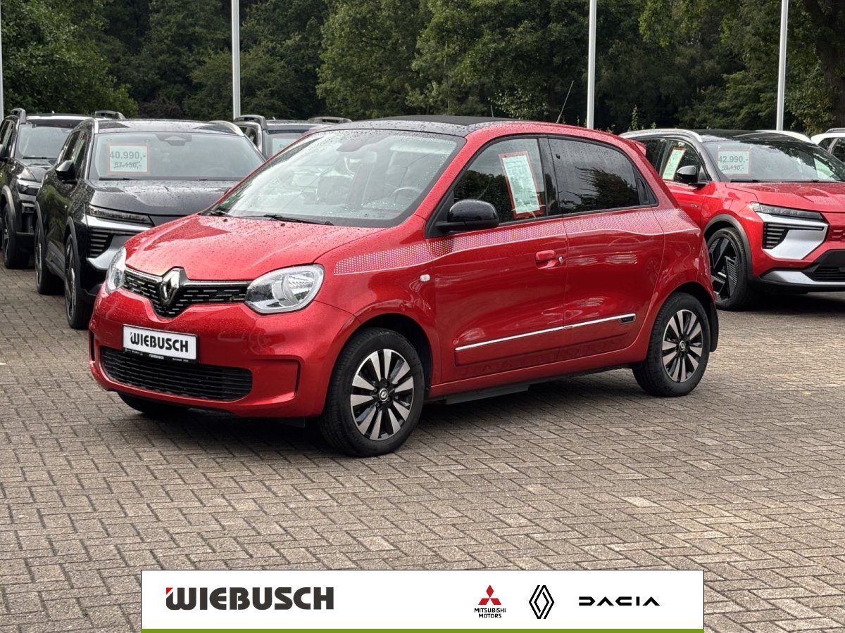 Roter Renault Twingo Frontansicht auf dem Gelaende von Autohaus Wiebusch