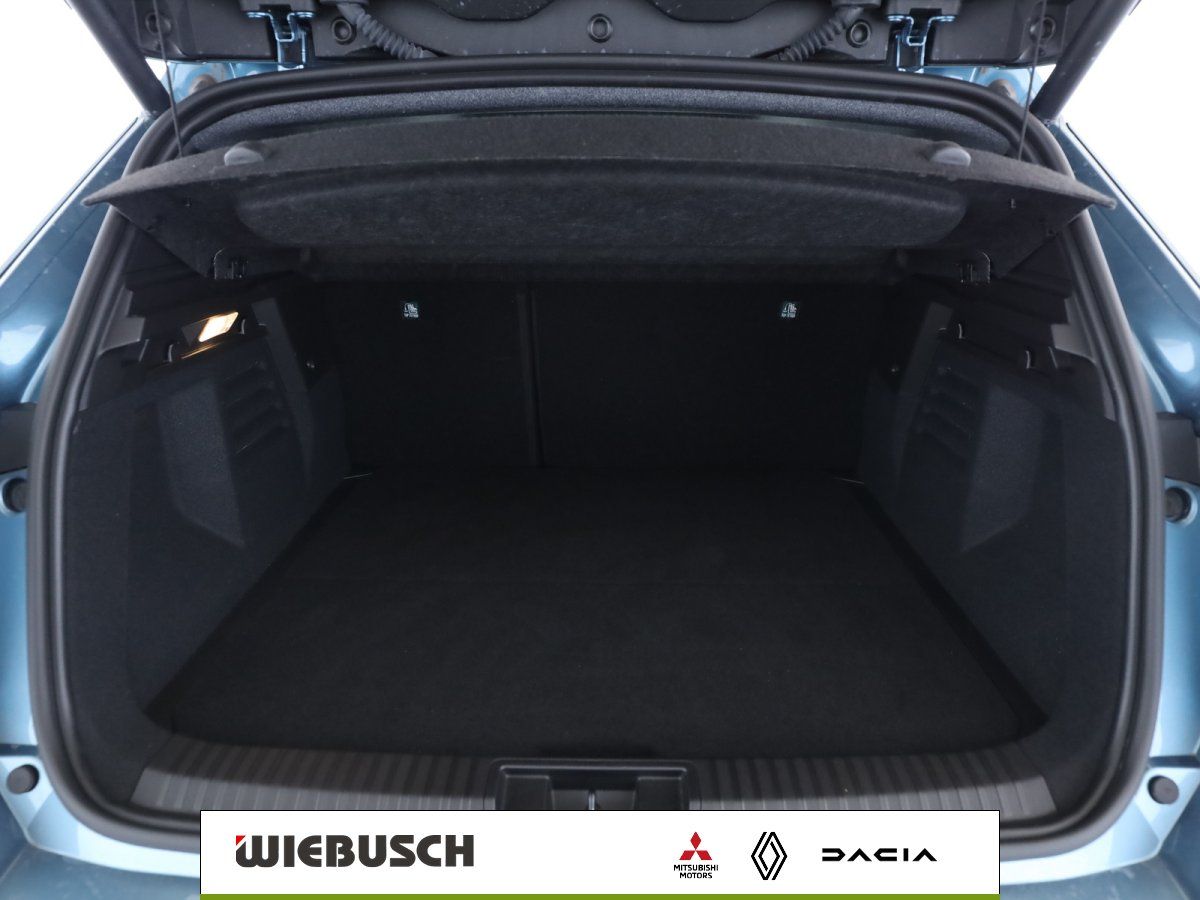 Kofferraum des SUV mit viel Ladevolumen und Gepäckraumabdeckung