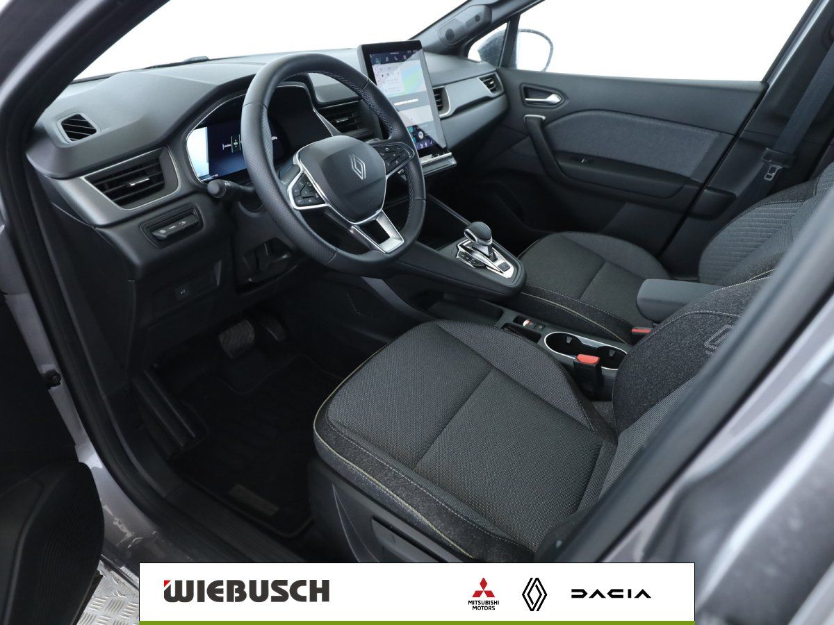 Innenraum Renault Kaptur mit Sportsitzen und digitalem Cockpit