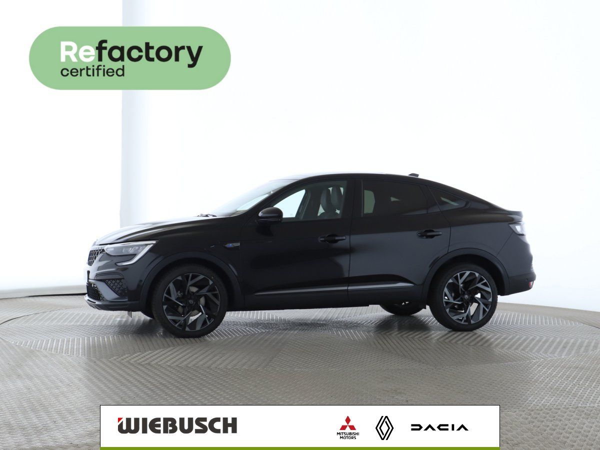 Renault Arkana Seitenansicht schwarz metallic Studioaufnahme