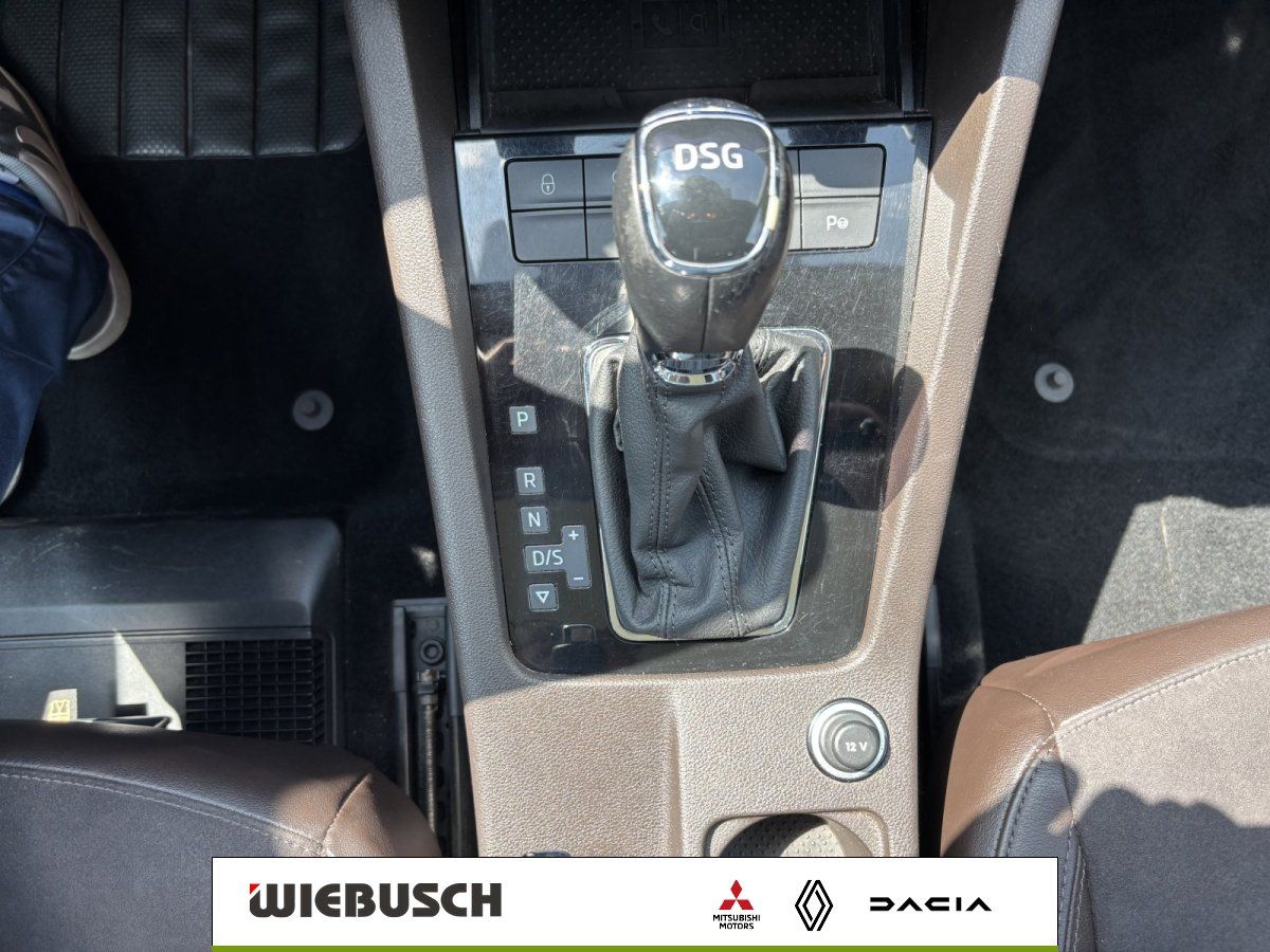 Skoda Octavia DSG Automatikschaltung Mittelkonsole Detail
