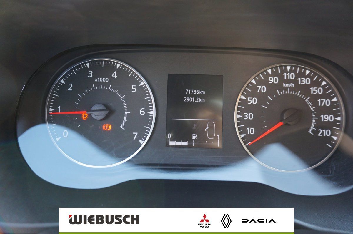 Dacia Duster Tacho Kombiinstrument mit Kilometerstand 71786 km