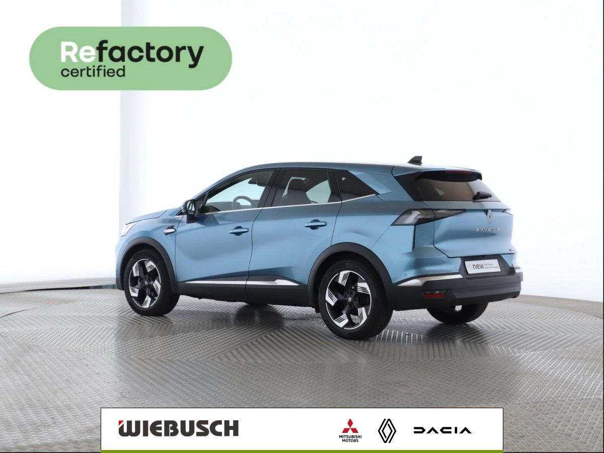 Renault Symbioz in Blau, Heckansicht schräg von der Seite