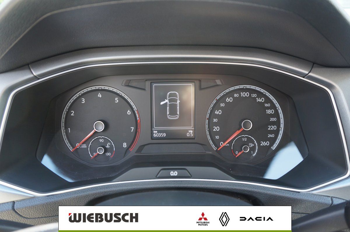 VW T-Roc Kombiinstrument mit Tacho und Drehzahlmesser