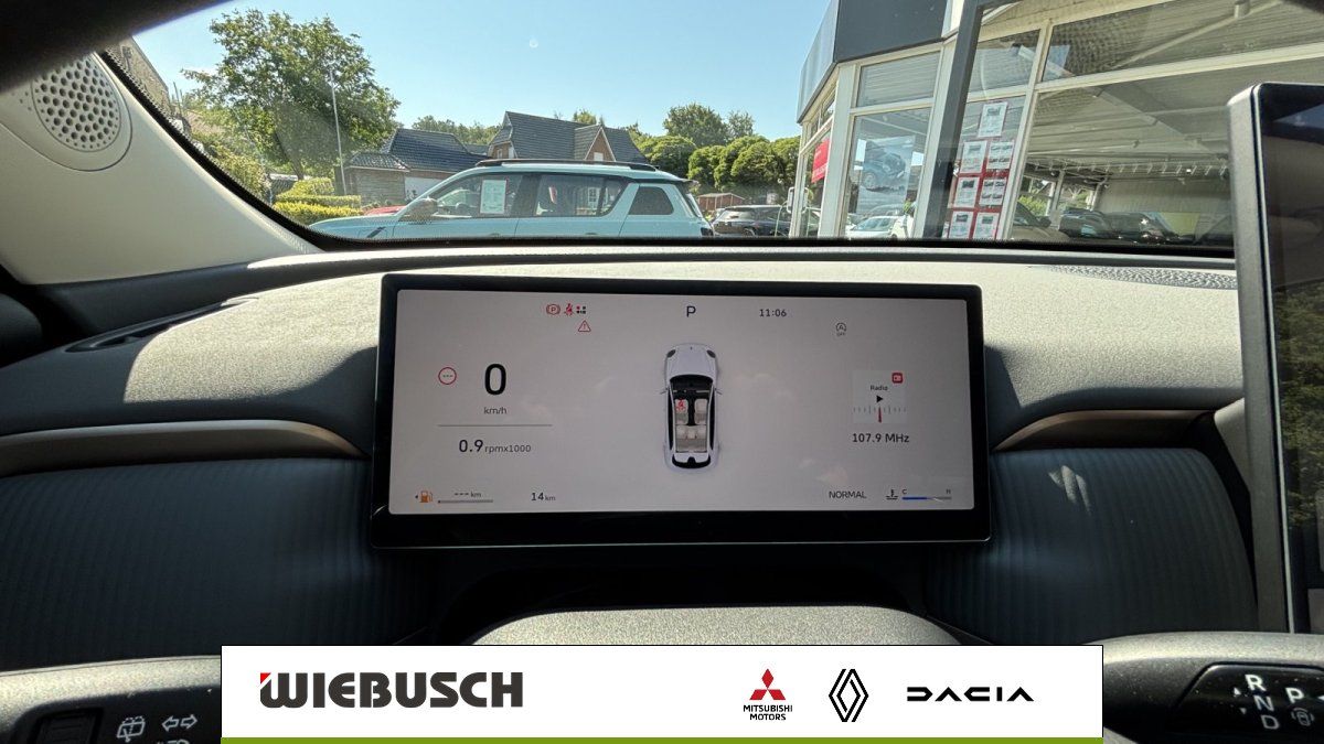 Digitales Kombiinstrument mit Fahrzeuganzeige im Cockpit
