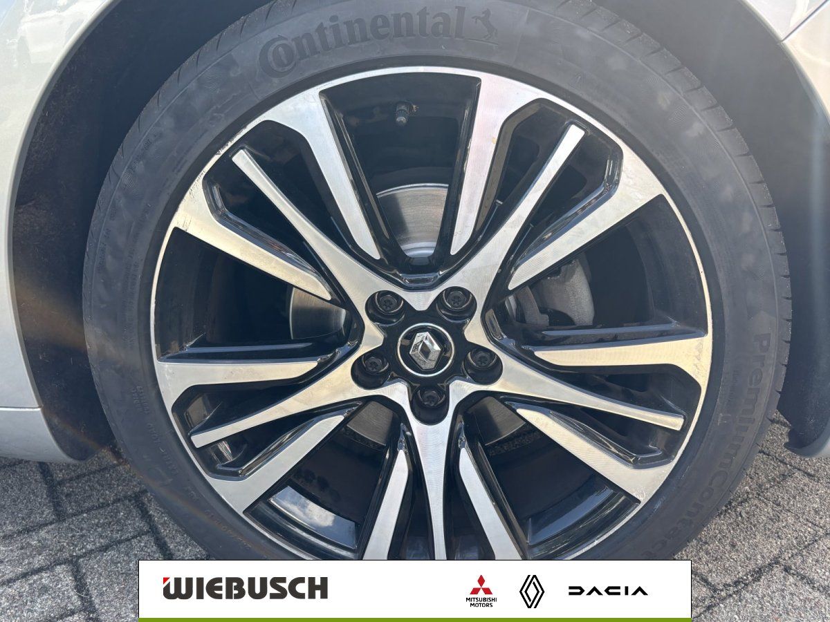 Renault Leichtmetallfelge mit Continental Reifen im Detail