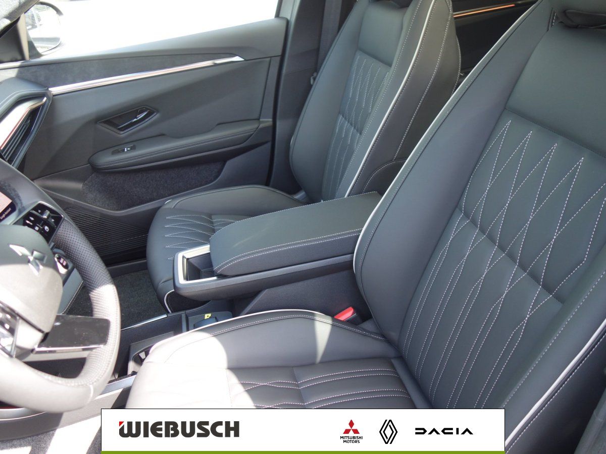 Vordersitze mit Lederausstattung im Mitsubishi Innenraum
