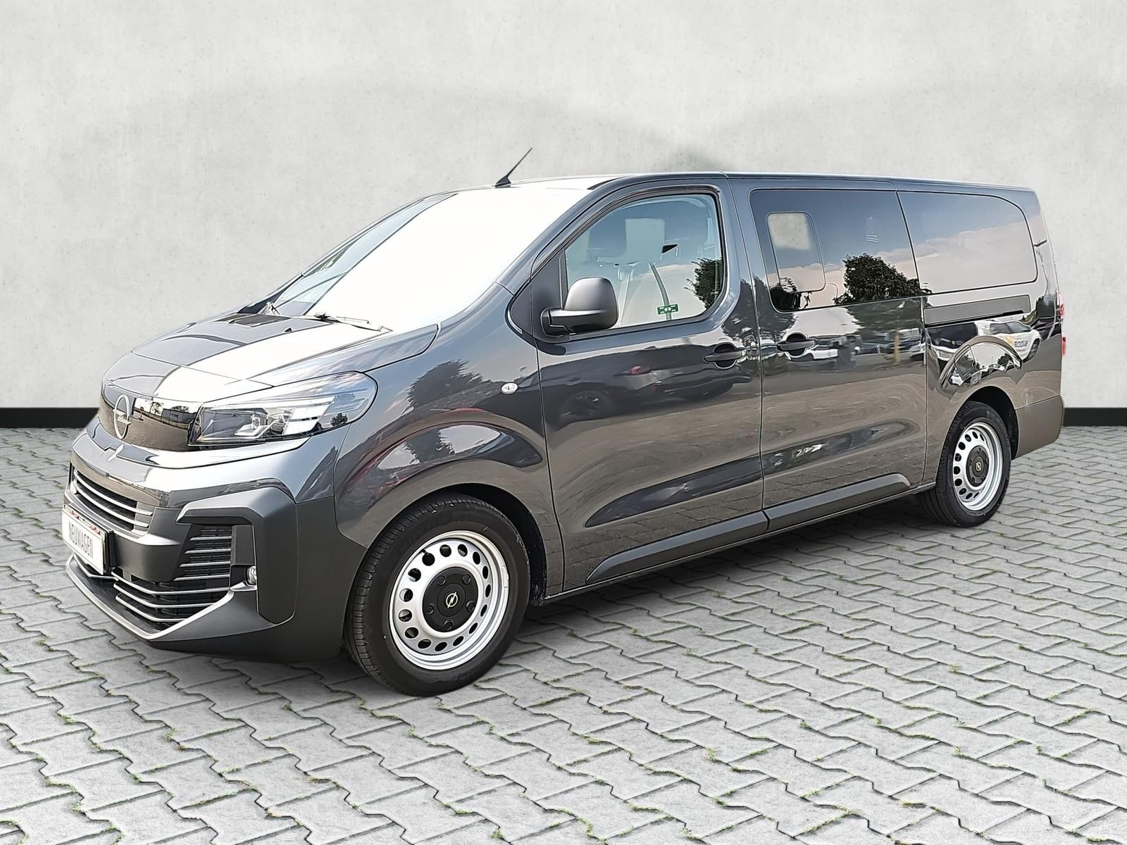 Opel Vivaro Kombi XL - Bild 11 von 15