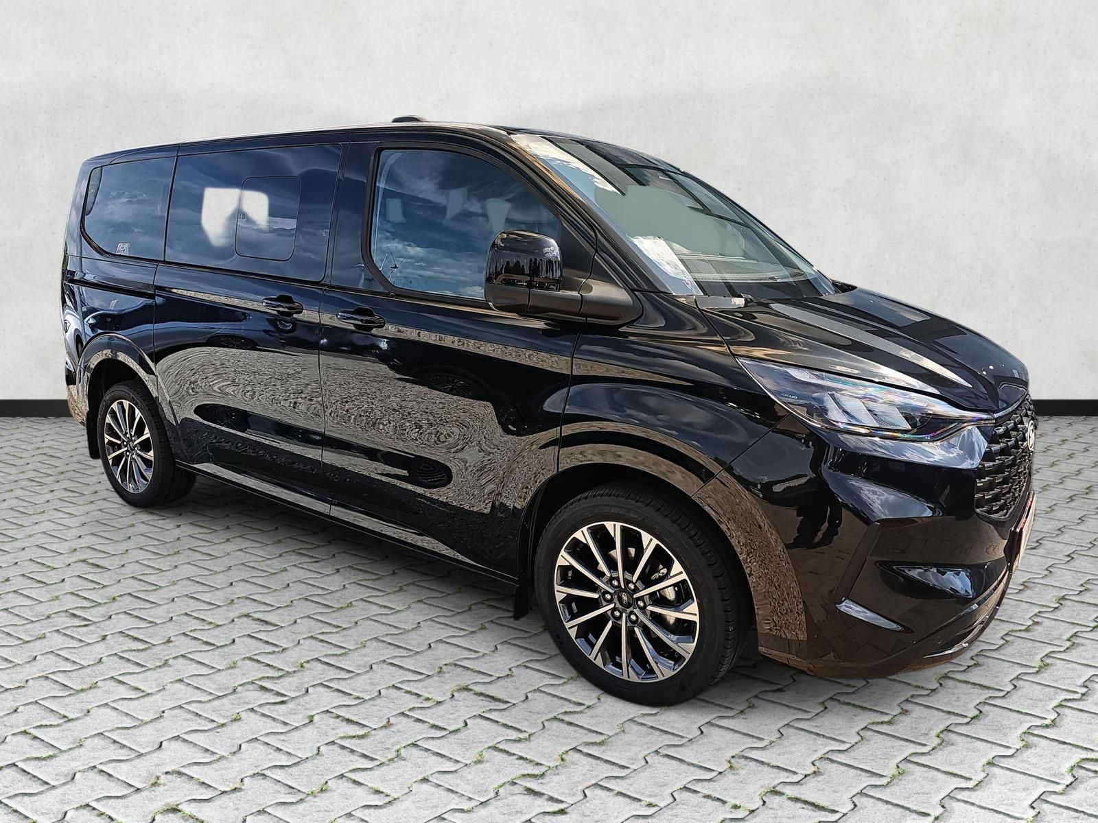 Ford Tourneo Custom - Bild 10 von 17