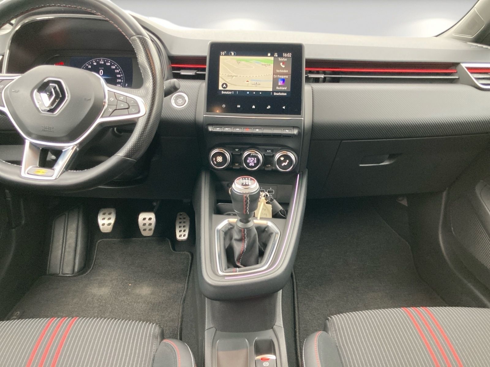 Renault Clio - Bild 10 von 15