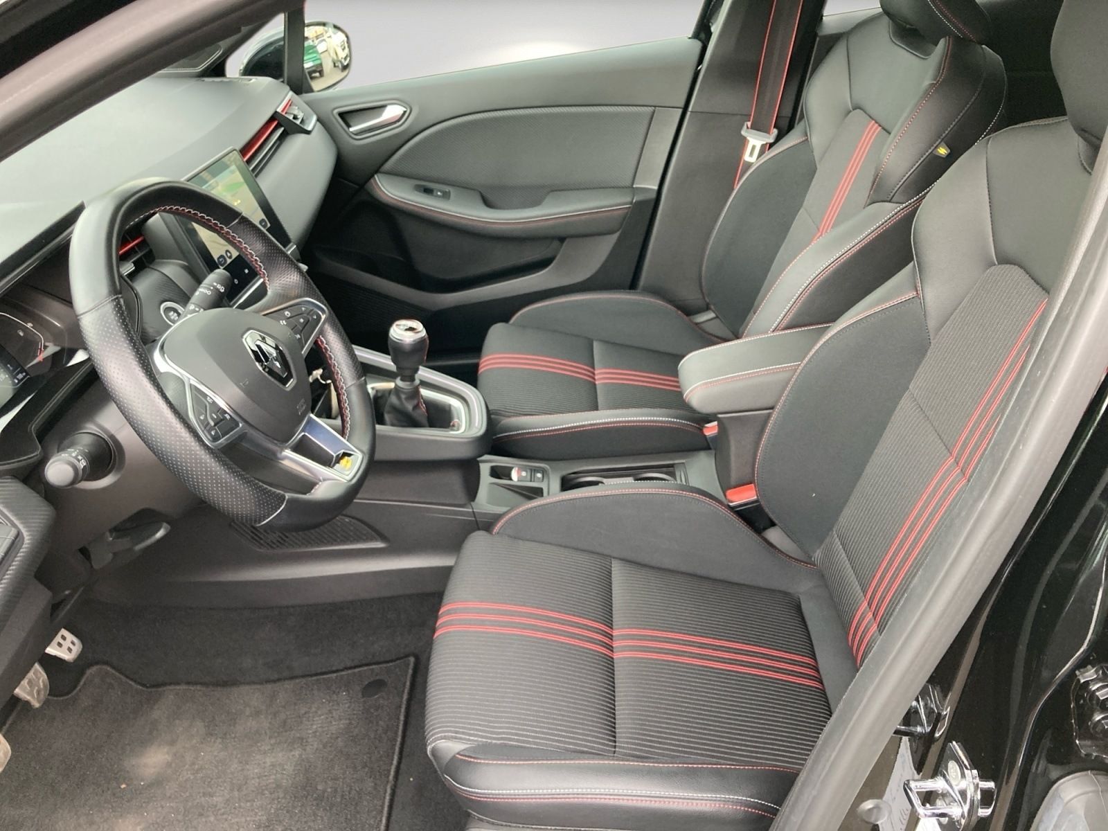 Renault Clio - Bild 8 von 15