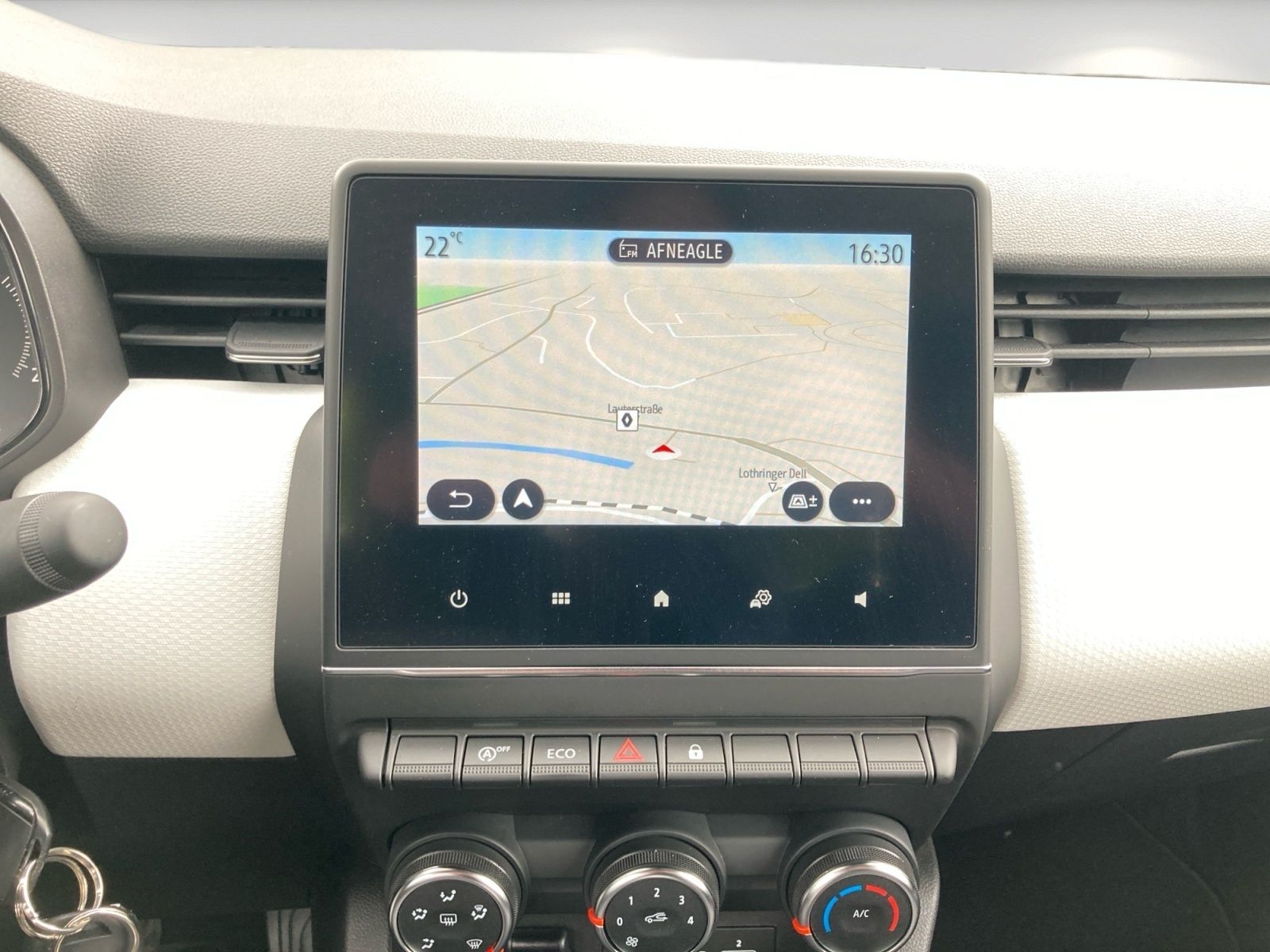 Renault Clio - Bild 11 von 15