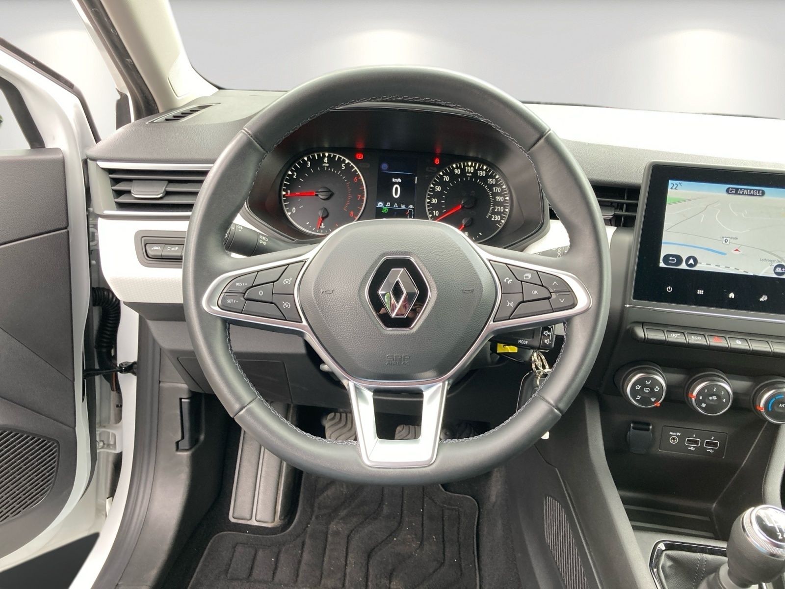 Renault Clio - Bild 13 von 15