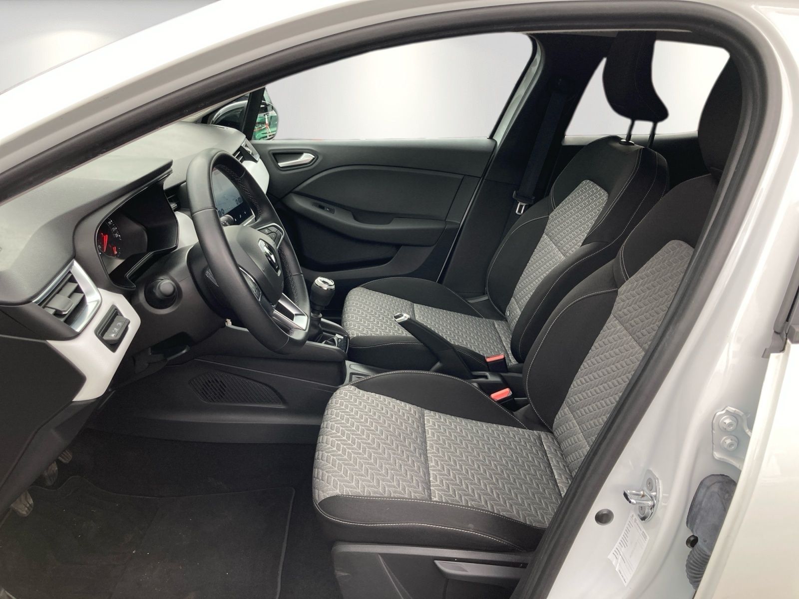 Renault Clio - Bild 8 von 15