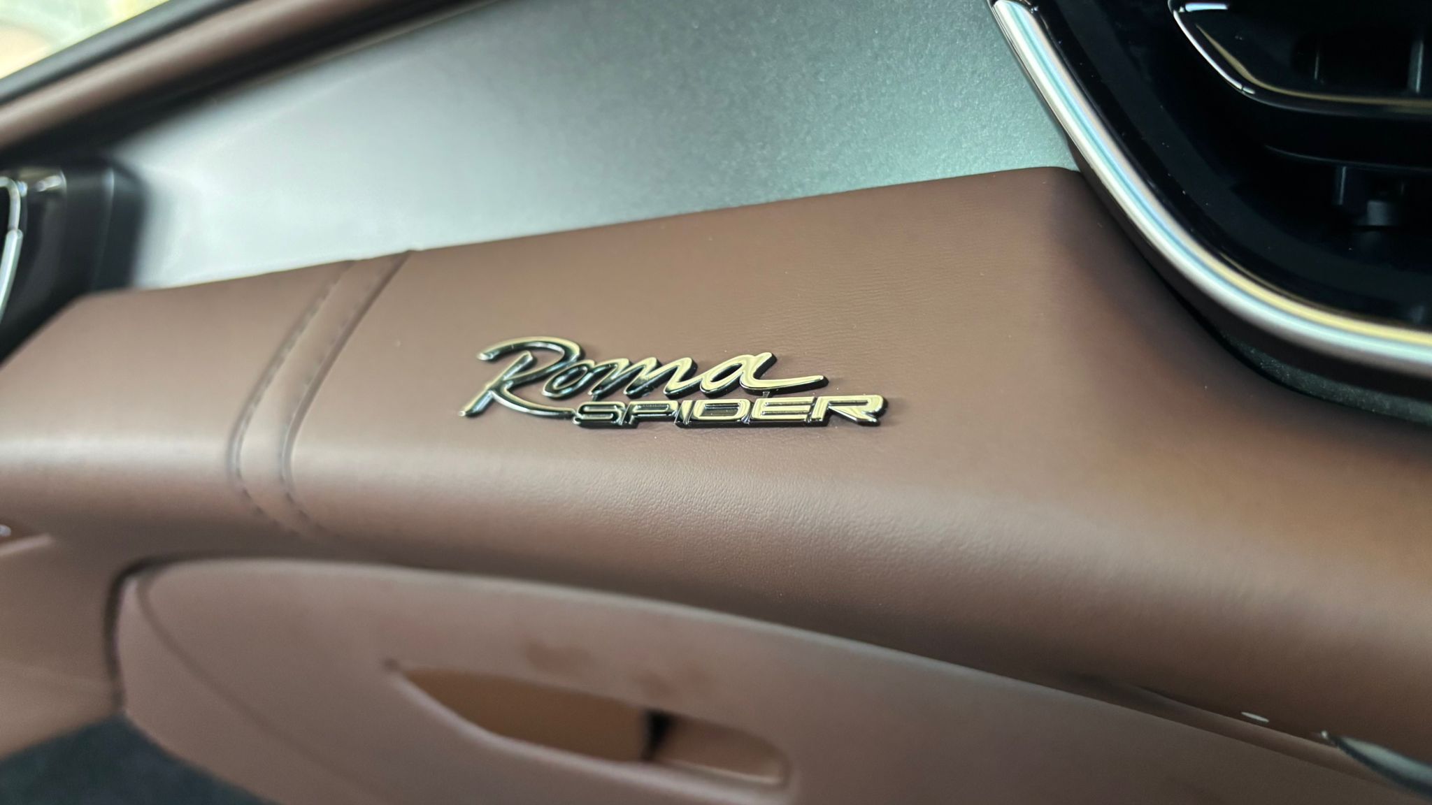 Ferrari Roma - Bild 14 von 14