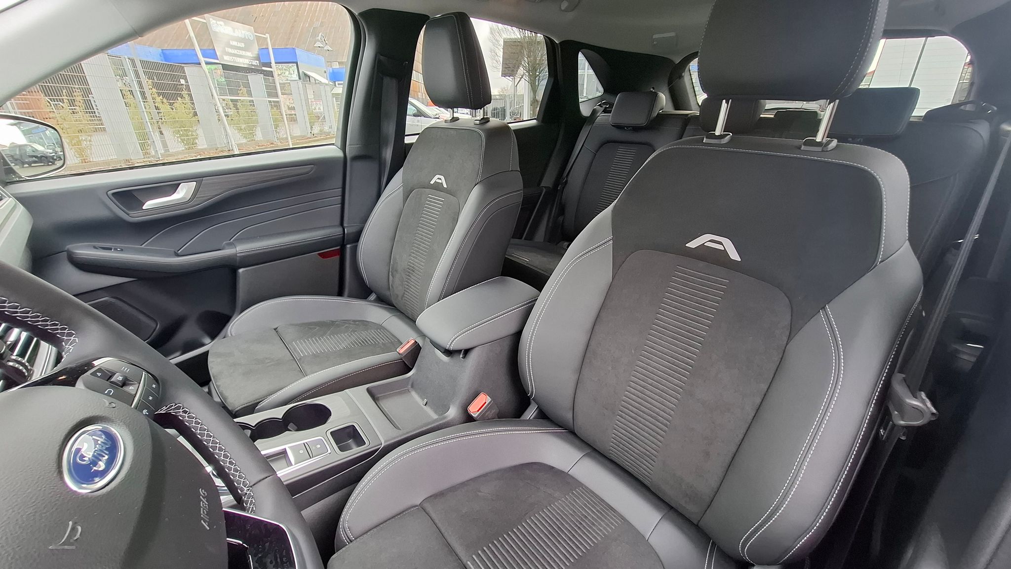 Ford Kuga - Bild 10 von 15