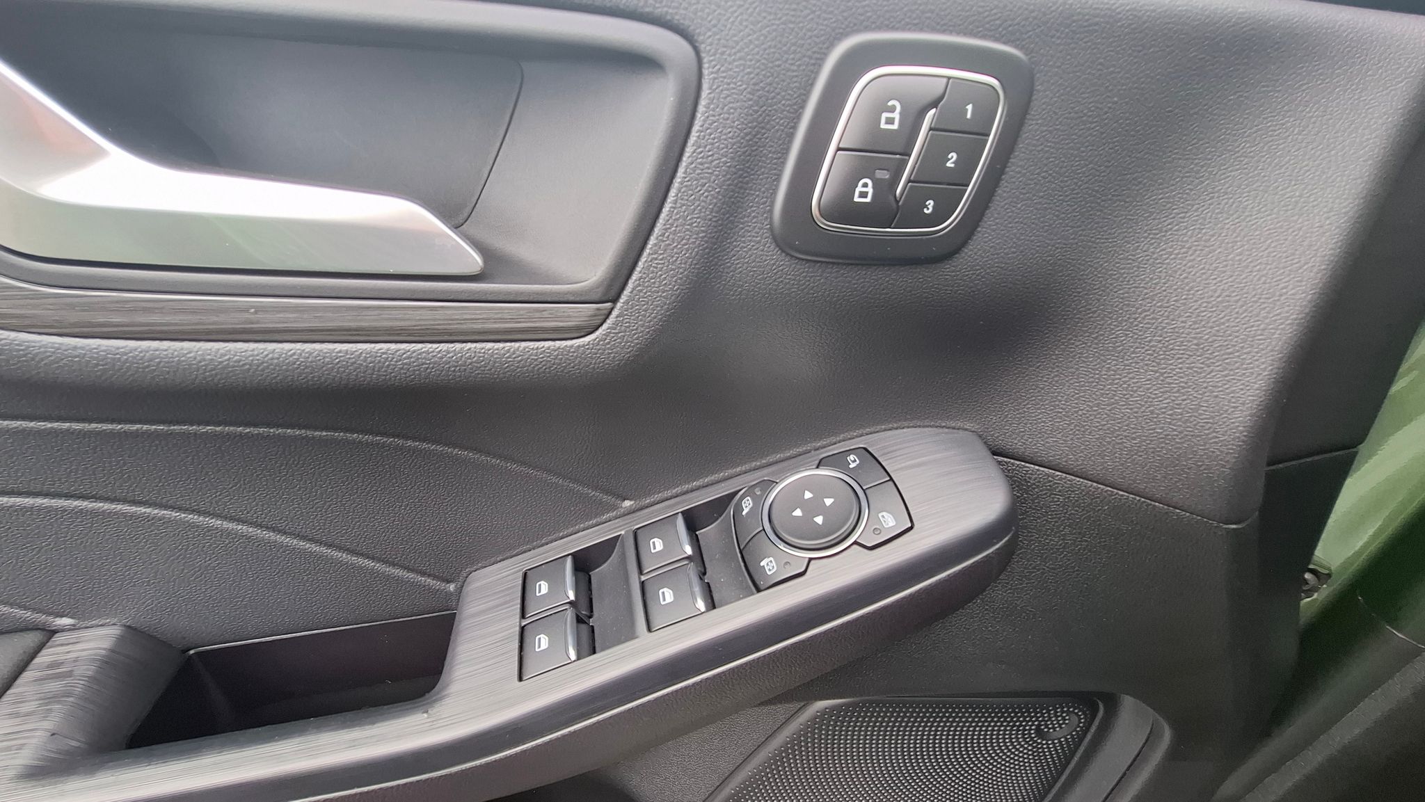 Ford Kuga - Bild 13 von 15