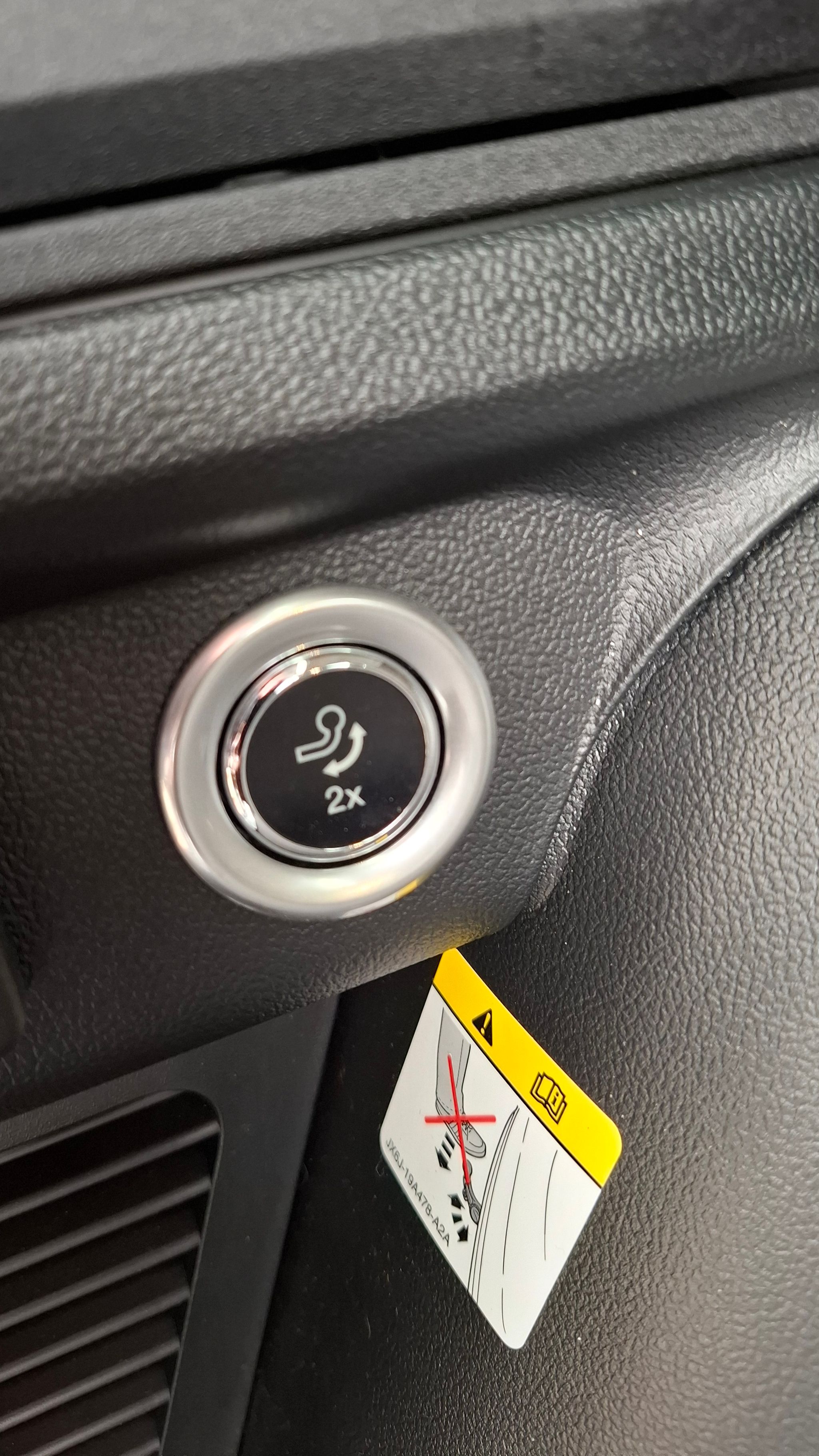 Ford Kuga - Bild 14 von 15