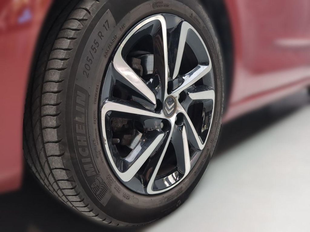Citroën Grand C4 Picasso - Bild 8 von 15