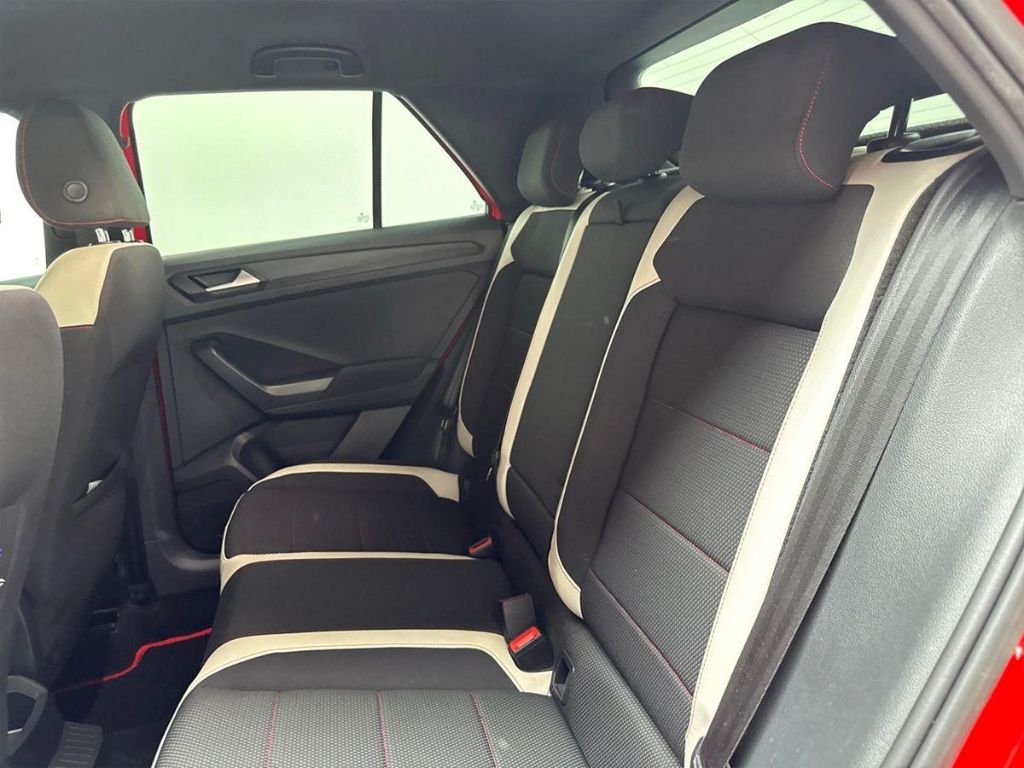 Volkswagen T-Roc - Bild 12 von 15