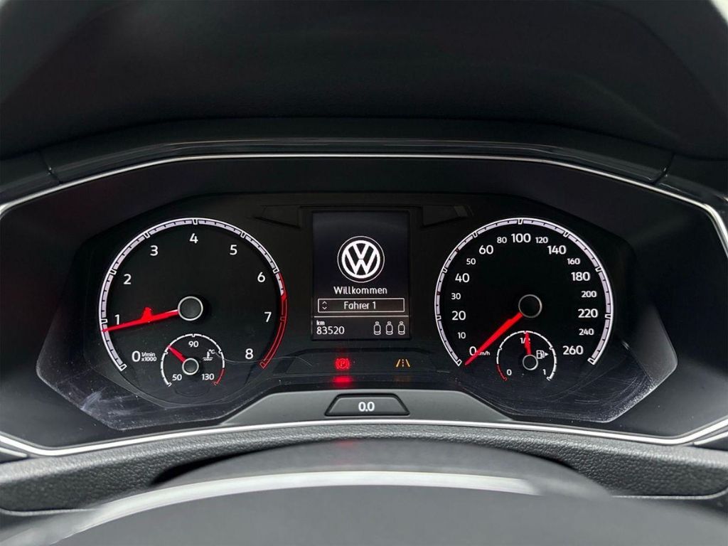 Volkswagen T-Roc - Bild 15 von 15
