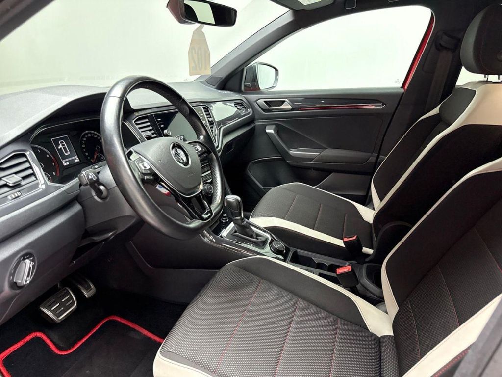 Volkswagen T-Roc - Bild 7 von 15
