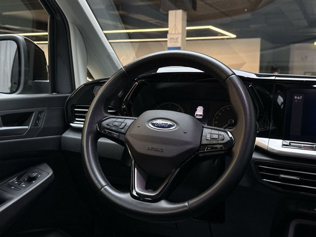 Ford Tourneo Connect - Bild 8 von 15