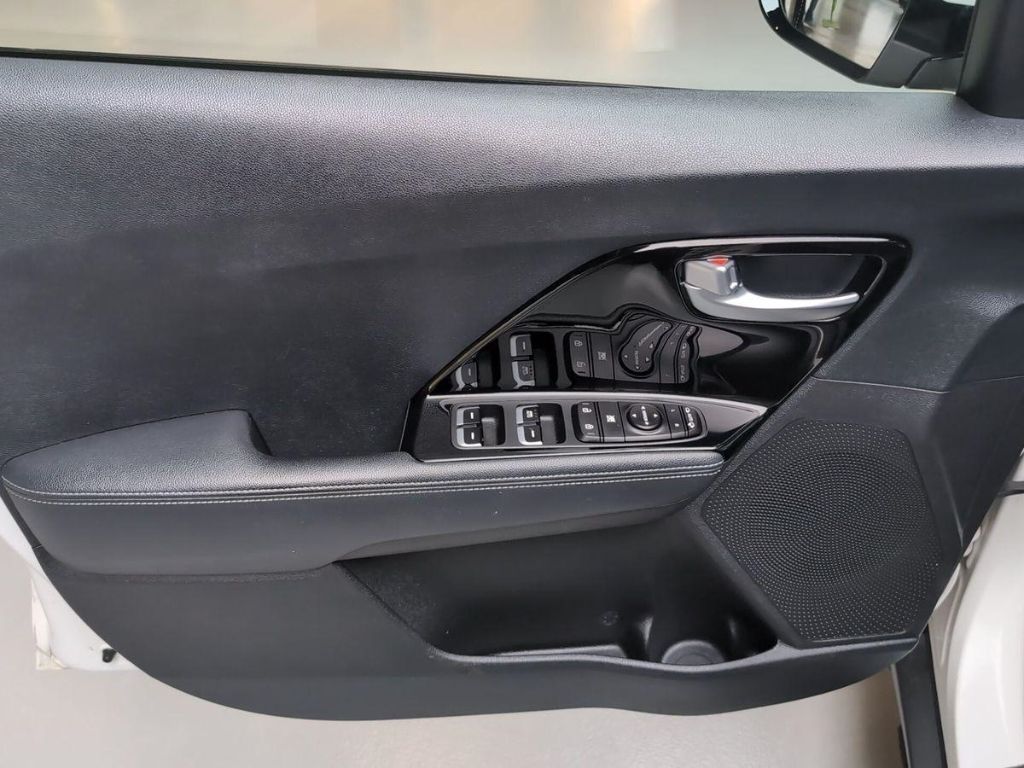 Kia Niro - Bild 12 von 16