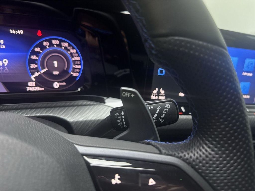 Volkswagen Golf R Variant - Bild 15 von 15